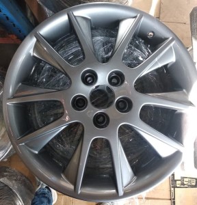 FELGI ALUMINIOWE SAAB 17 cali KOMPLET ALU39 Grafit