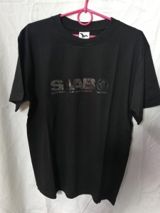 KOSZULKA T-SHIRT CZARNA Z NADRUKIEM SAAB