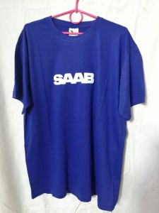 KOSZULKA T-SHIRT NIEBIESKI Z NADRUKIEM SAAB