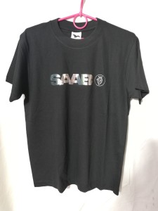 KOSZULKA T-SHIRT CZARNY Z NADRUKIEM SAAB