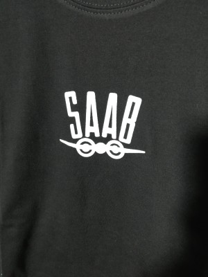 KOSZULKA T-SHIRT CZARNY Z NADRUKIEM SAAB