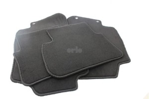 DYWANIKI WELUROWE CZARNE DO SAAB 9-5 98-10R.