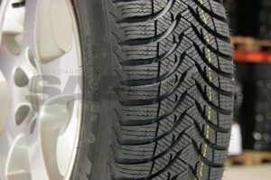 KOŁA FELGI ALUMINIOWE 15 CALI OPONY ZIMOWE MICHELIN ALPIN4 195/65R15 DO SAAB 900NG 9-3 9-5 NOWE ORYGINAŁ