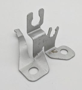 UCHWYT PRZEWODU HAMULCOWEGO PRAWY PRZÓD DO SAAB 9-3 II 03-14R.