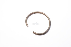 PIERŚCIEŃ OPOROWY SPRĘŻYNUJĄCY PÓŁOSI DO SAAB 9-3 II 9-5 NG OE